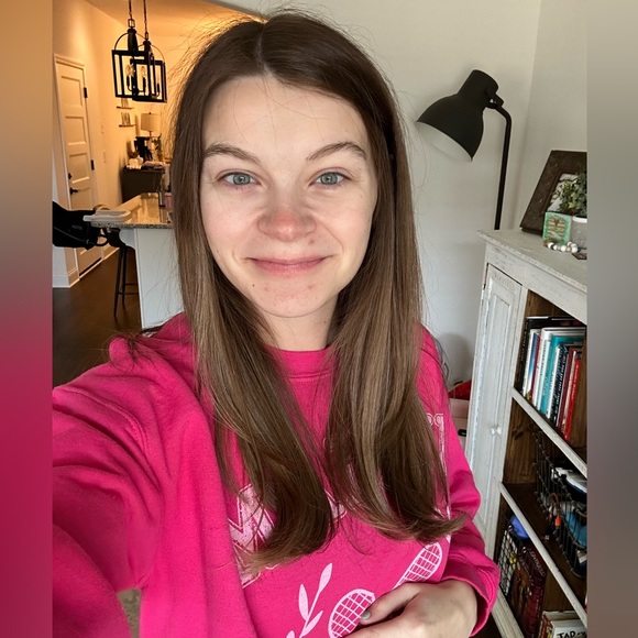 Meet your Posher, Anna - Picture 2 of 3